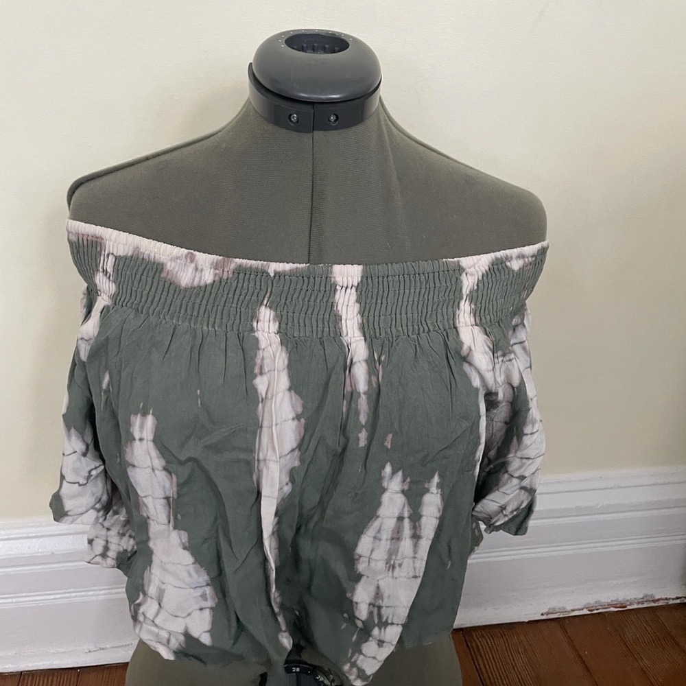 Green and white summer top! From a pop up shop in Miami.